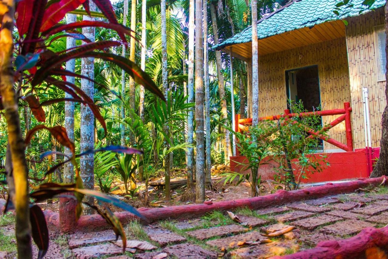 Maitreya Beach Resort Diveāgar Buitenkant foto